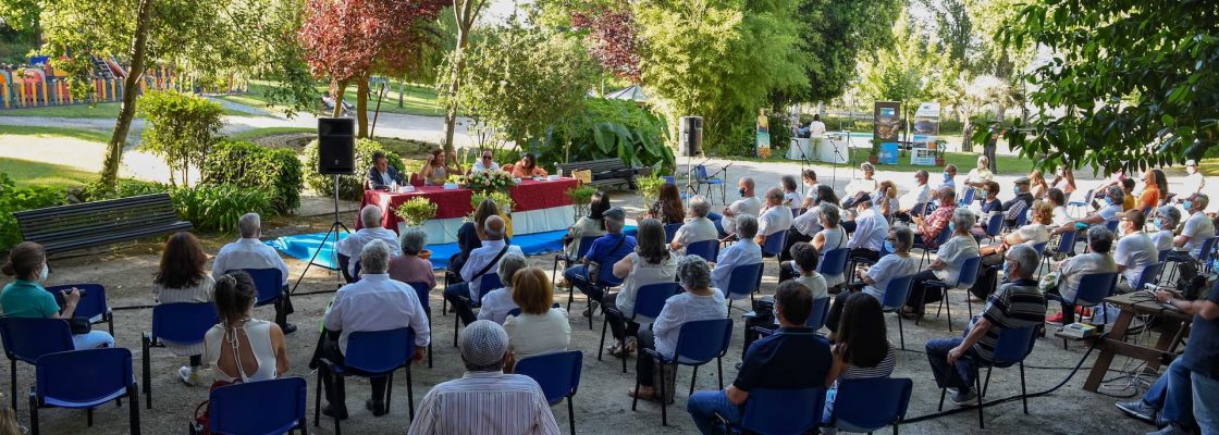 Fátima Lopes apresentou livro em Mora