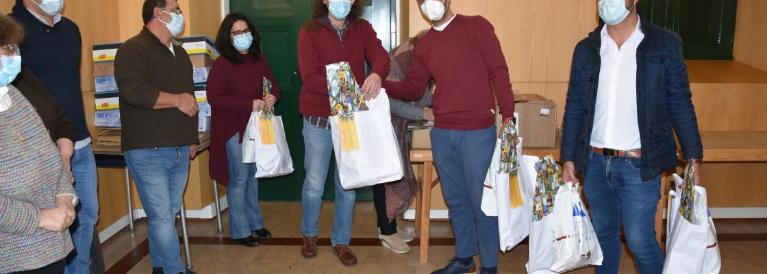 Câmara Municipal oferece cabazes a trabalhadores