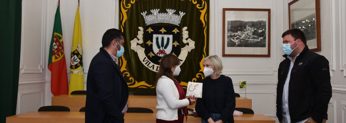 Câmara Municipal de Mora homenageia Drª Manuela Pontes