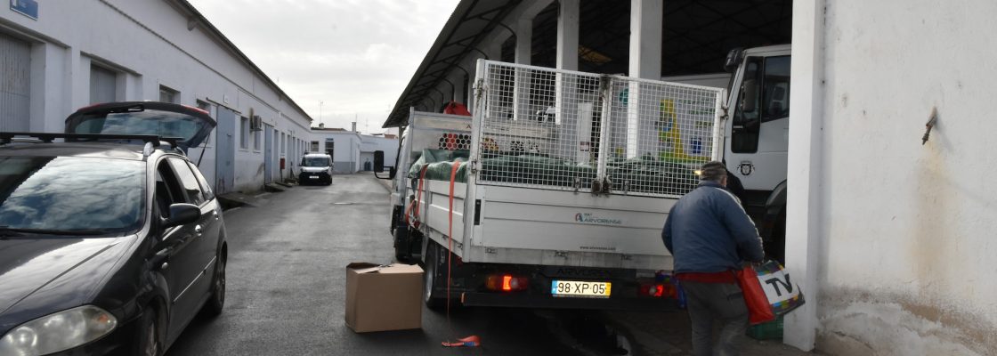 Fruta recolhida enviada para a Ucrânia