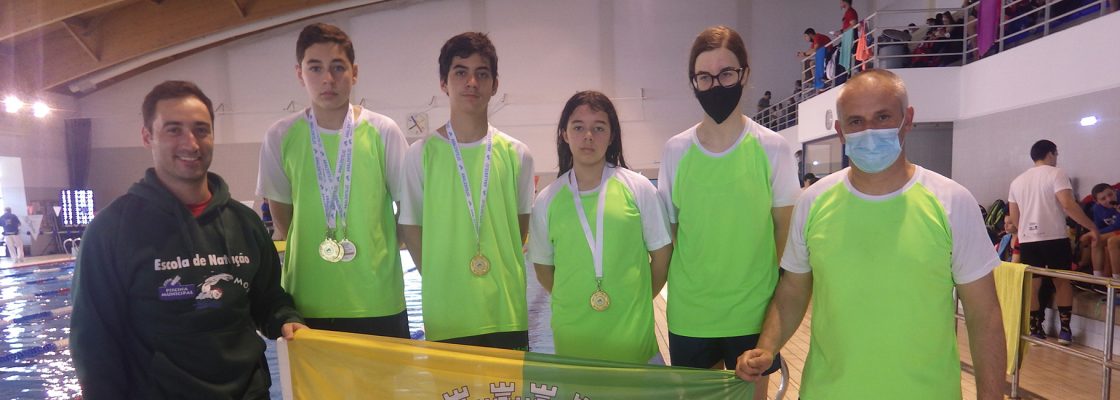 Escola Municipal de Natação participa em campeonatos regionais de competição de natação