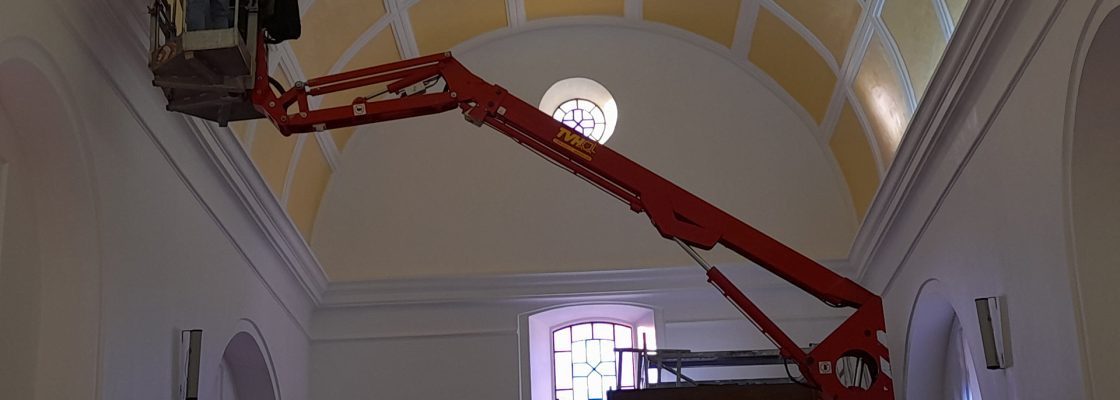Igreja Matriz de Mora equipada com iluminação LED