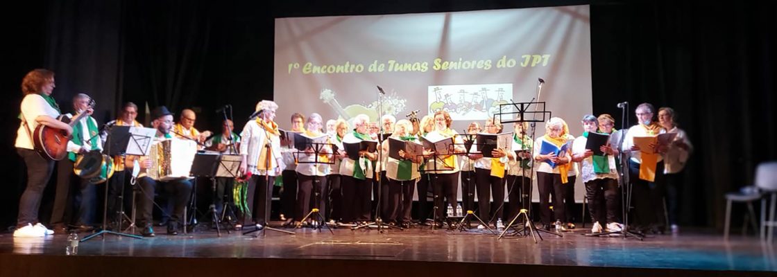 Tuna da Universidade Sénior atuou no Porto