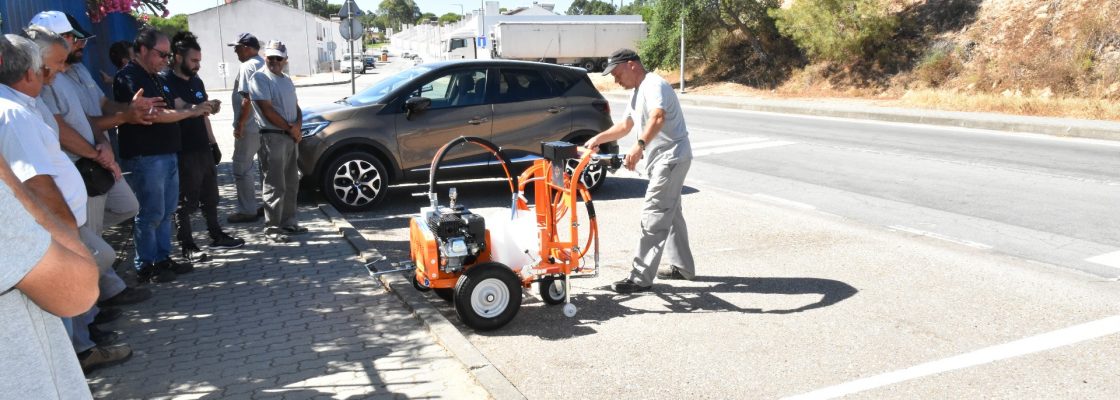 Município investe em equipamento para marcação de pavimento