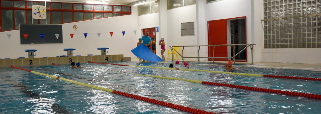 Piscina Municipal de Mora alarga horários de natação livre