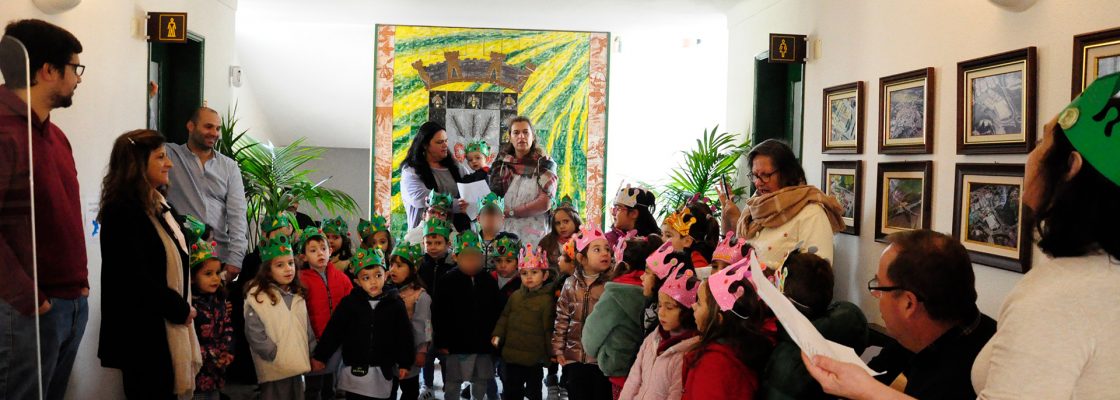 Turmas do Jardim de Infância cantam as Janeiras