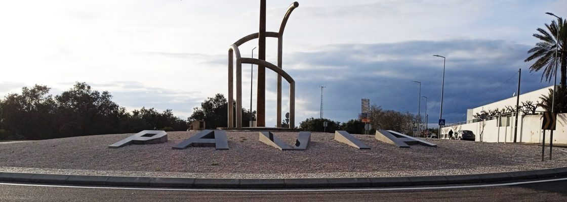 Município de Mora retifica rotunda de Pavia