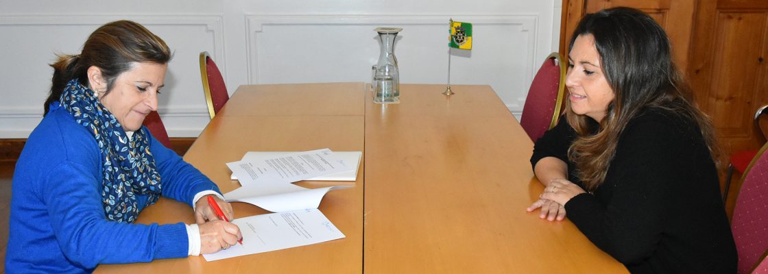 Funcionários municipais beneficiam de descontos em clínica dentária