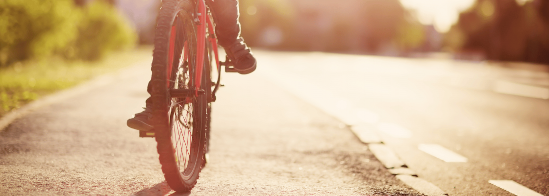 Município de Mora reinstala parqueamento para bicicletas na escola