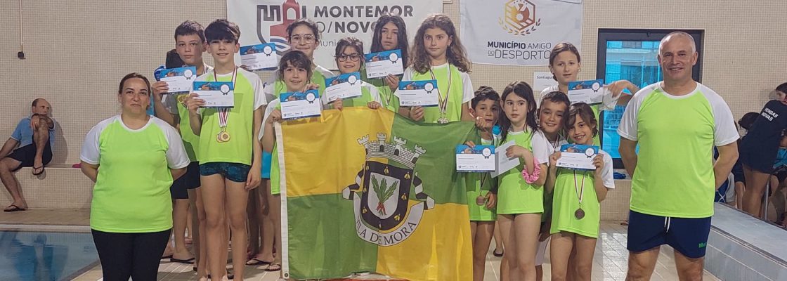 Encontro de Escola de Natação em Montemor