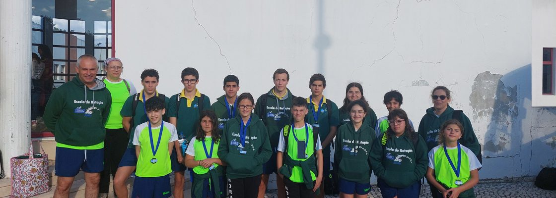 Atletas da Escola de Natação sagram-se campeões regionais