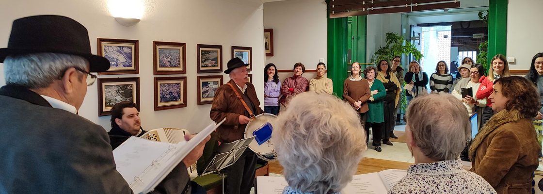 Cantaram-se as Janeiras na Câmara Municipal de Mora