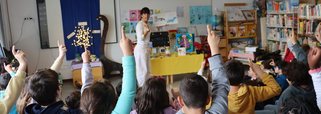 Alunos vivem experiência em inglês com sessão de storytelling