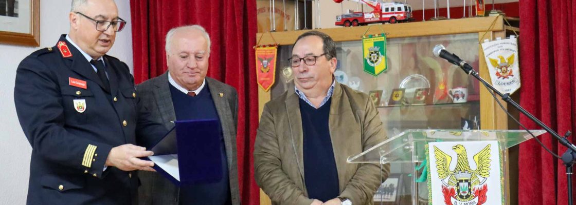 Executivo Municipal marca presença no 86.º Aniversário dos Bombeiros Voluntários de Mora