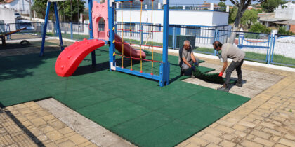 Parques Infantis do concelho de Mora recebem novos pisos