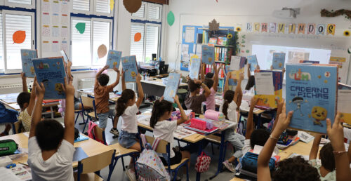 Entrega dos Livros de Fichas aos alunos do Agrupamento de Escolas de Mora